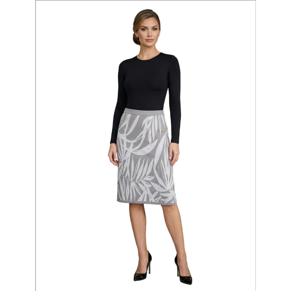 Tommy Bahama  Dunbar Gray Leaf Pencil Skirt Size 12/14‎